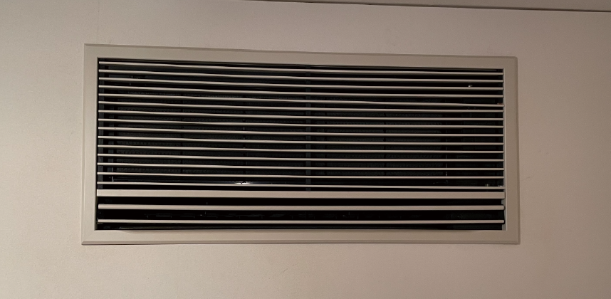 壁埋め込み式エアコン