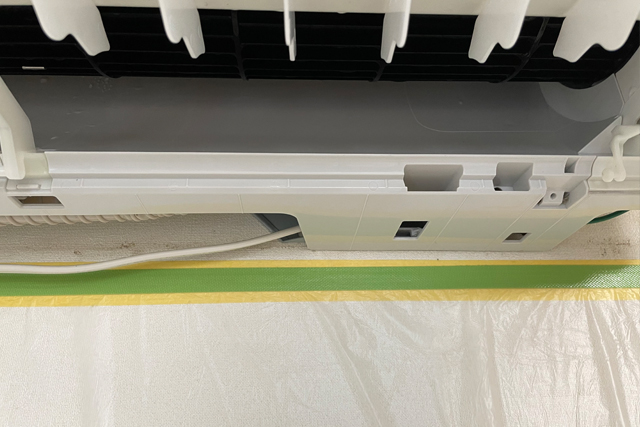 カビだらけの内部もエアコンクリーニングでスッキリ解決！！